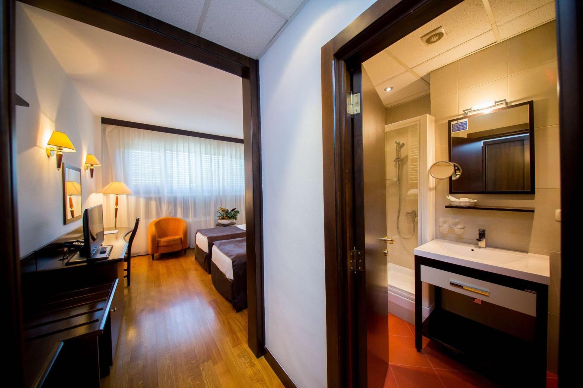 Best Western Central Hotel أراد المظهر الخارجي الصورة