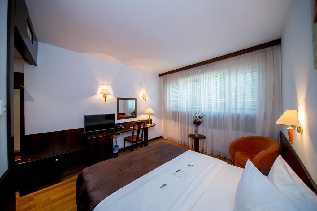 Best Western Central Hotel أراد المظهر الخارجي الصورة